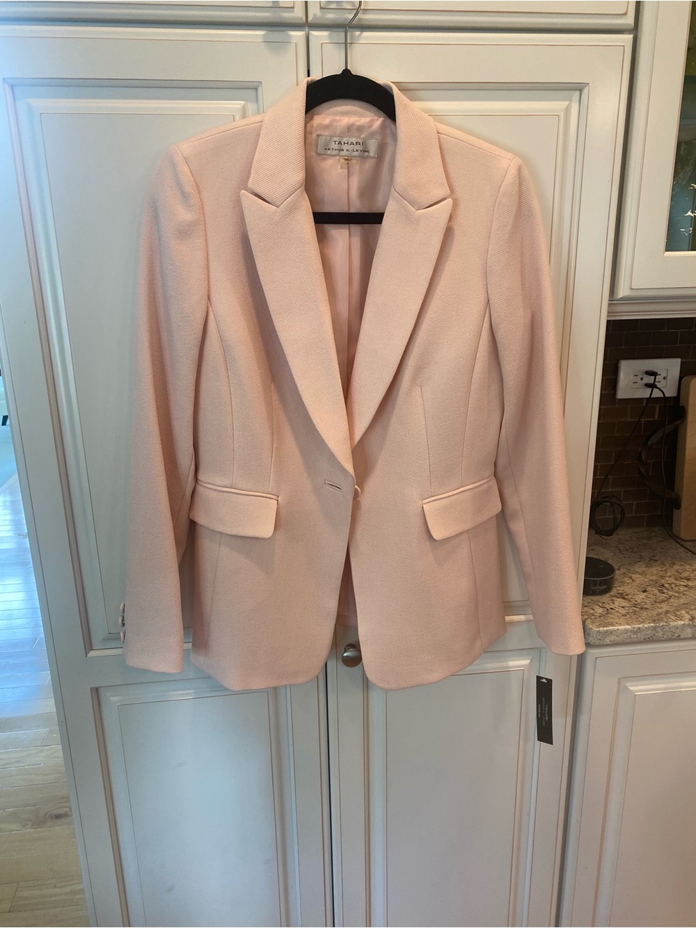 Tahari Light Pink Women's Tailored Single-Button Blazer